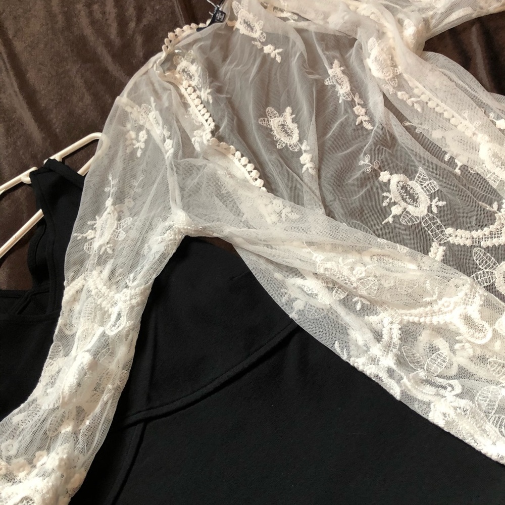 Cardigan white sheer and blouse black